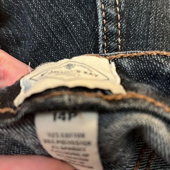 St. John’s bay boot cut jeans - Picture 4 of 6